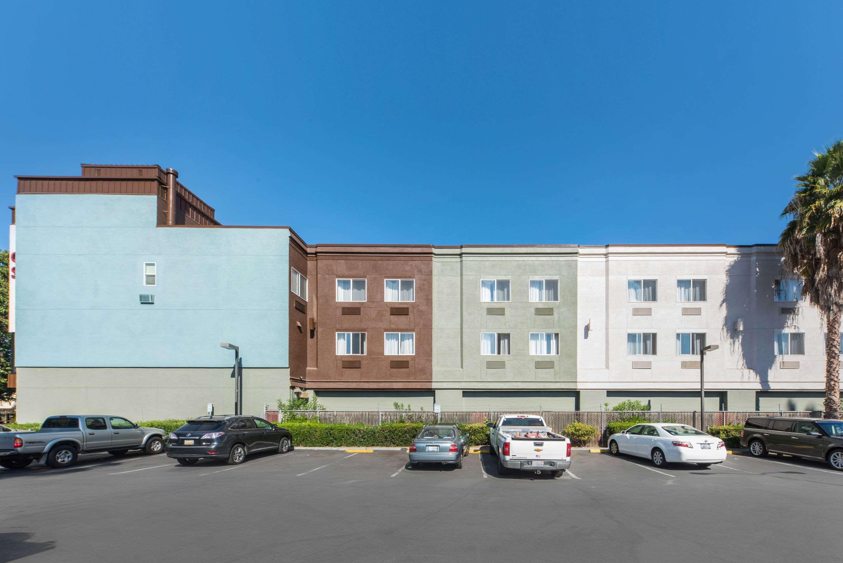 Comfort Suites San Jose Airport מראה חיצוני תמונה