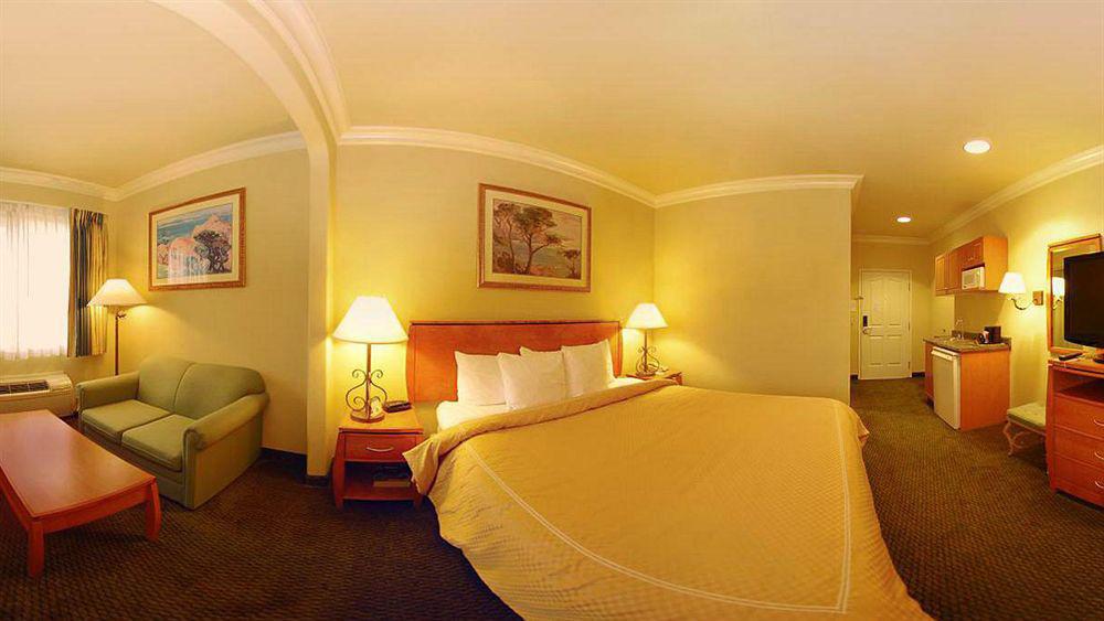 Comfort Suites San Jose Airport מראה חיצוני תמונה